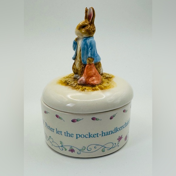 Vintage Easter - Beatrix Potter Peter Rabbit Ceramic Trinket Box w/ Lid - Picture 2 of 11